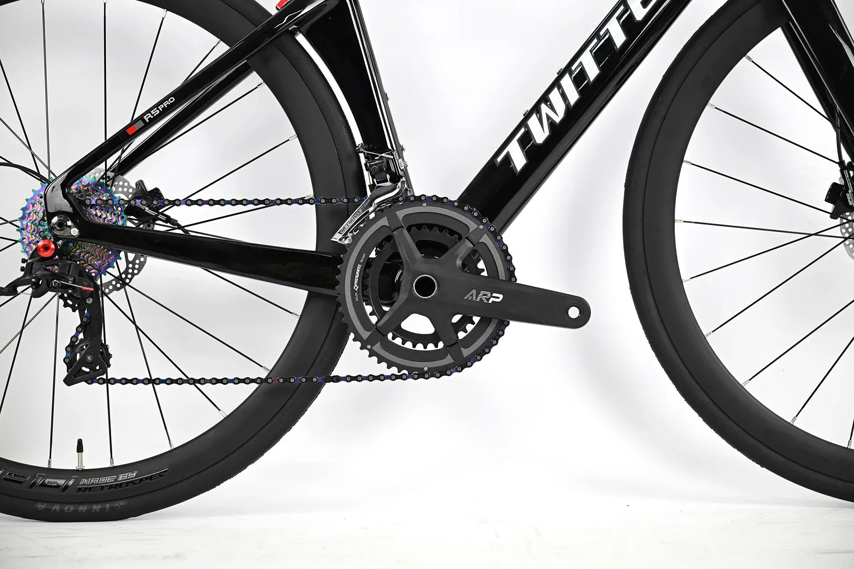 R5pro Carbon Fiber Road Bike 22/24 Speed Racing with Hydraulic Disc Brakes Available in 7 Sizes - 43.5/46/48/50/52/54/56