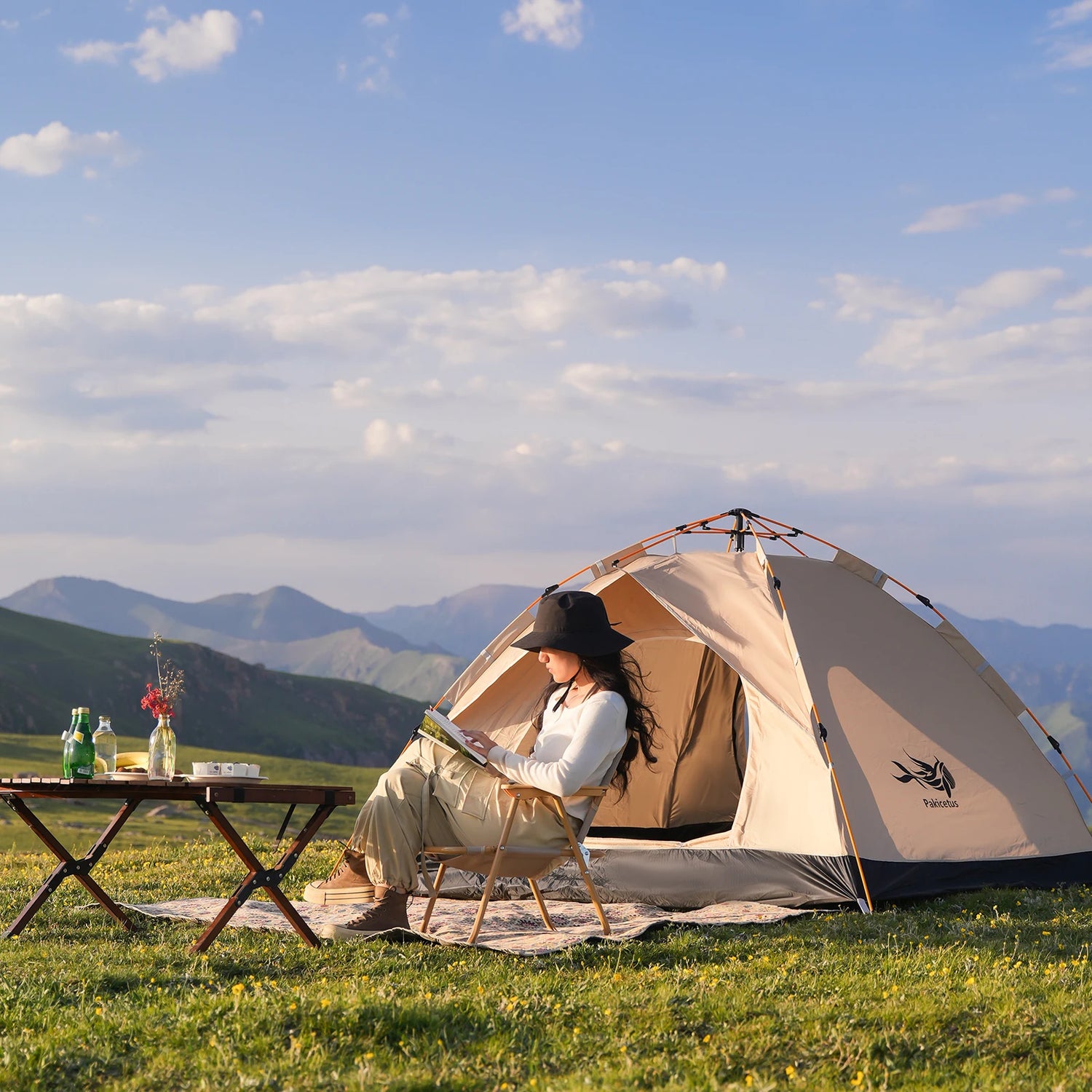 Instant Golden Pop-Up Tent – Portable 3-4 Person Sun &amp; Rain Shelter for Beach &amp; Camping