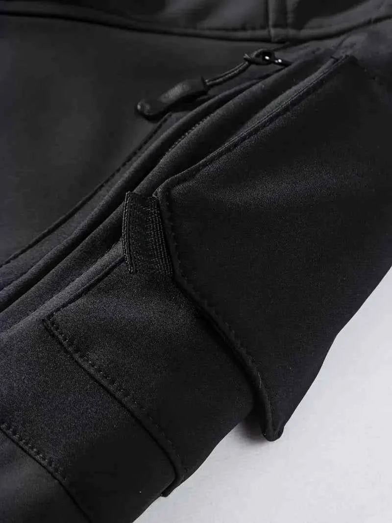 New Autumn WinterTactical Jackets Men Military Soft Shell Waterproof Windproof Hooded Jacket Outdoor Functional Multi-pockets